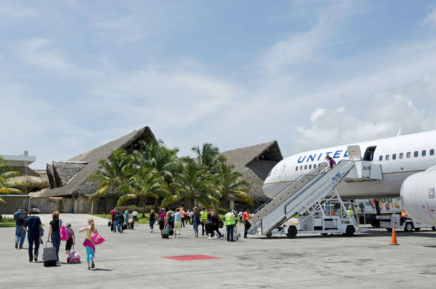 Aeropuerto Internacional de Punta Cana logra récord de 8 millones en movimiento de pasajeros en un año