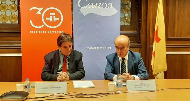 El secretario general de la OEI, Mariano Jabonero, firmó este miércoles la adhesión en un acto en el que participaron el director del Cervantes, Luis García Montero, y Martín Gómez, secretario pro tempore del comité ejecutivo de Canoa.