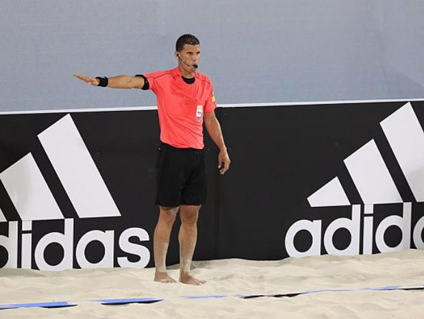 Árbitro RD Juan Ángeles destacó en el mundial de fútbol playa.