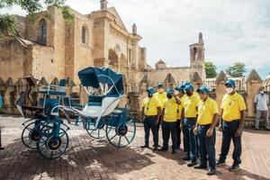 La Ciudad Colonial inicia sustitución de coches a caballos por eléctricos