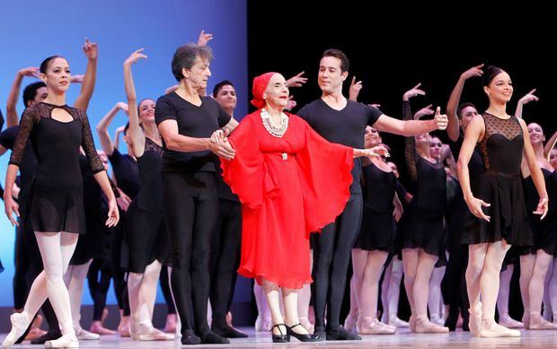 La bailarina cubana Alicia Alonso, una figura legendaria de la danza clásica, falleció este jueves a los 98 años, informó a Efe un representante del Ballet Nacional de Cuba.