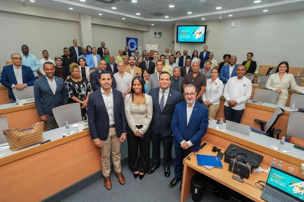 Asistentes al taller “El ABC del mercado de valores para periodistas y
comunicadores”.
