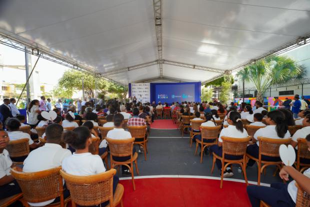 Banco Popular y ADN renuevan parque AESA
