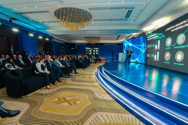 La actividad reunió a cerca de 200 clientes empresariales.