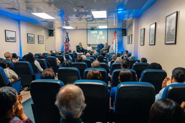 El acto de lanzamiento de los archivos digitalizados tuvo lugar en el salón de
conferencias del Archivo General de la Nación (AGN).