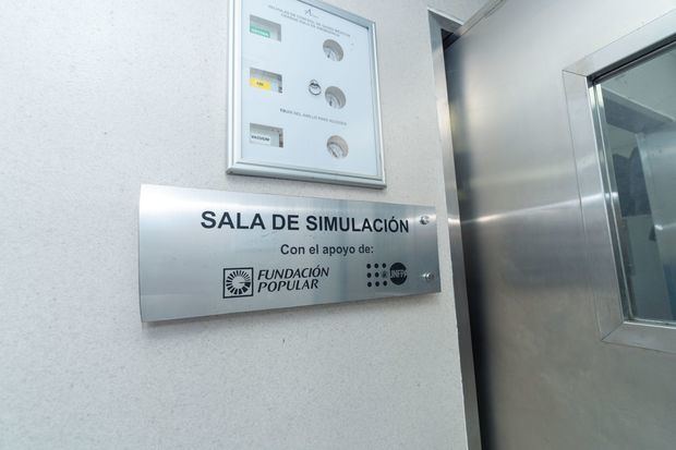 La sala de simulación del parto es uno de los espacios especializados, cuyo uso
repercute en la mejora de la atención de urgencias obstétricas y neonatales.