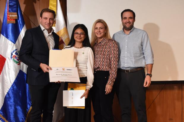 Fundación Farach celebra cuarta edición intercolegial de los Premios a la Oratoria Alejandro Farach Cruz