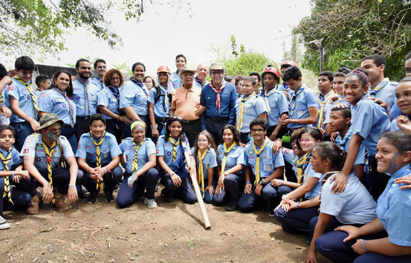 Ministro Navarro mantuvo reunión con movimiento scouts