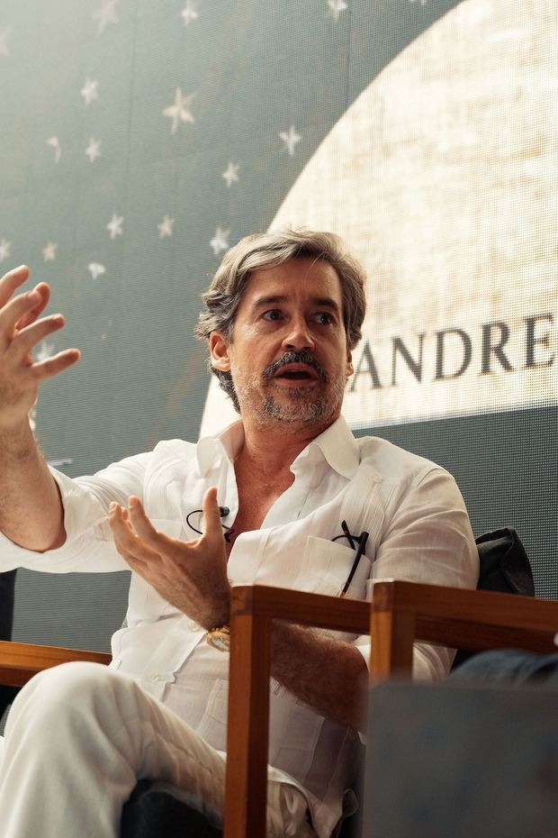 Andrés Piñeiro, autor del libro.