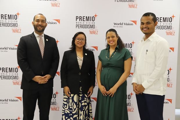 Ángel Belen, Elicaury Batista Bido, Caroline Beltré y Vladimir Medrano-ejecutivos-de-world-vision-republica-dominicana.jpg
