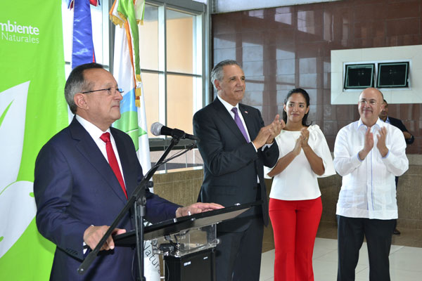 Ángel Estévez en su primer acto en el Ministerio de Medio Ambiente 