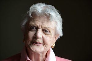 Muere Angela Lansbury a los 96 años, protagonista de «Se ha escrito un crimen»