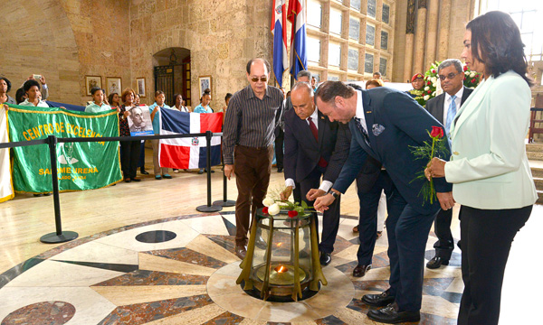 Se rindió honores en el Panteón de la Patria 