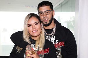 Karol G sale positiva por coronavirus en prueba que se hizo junto a Anuel AA