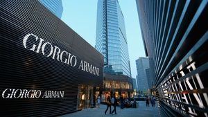 Firmas de lujo como Armani o Burberry, acusadas en China de fallos de calidad
