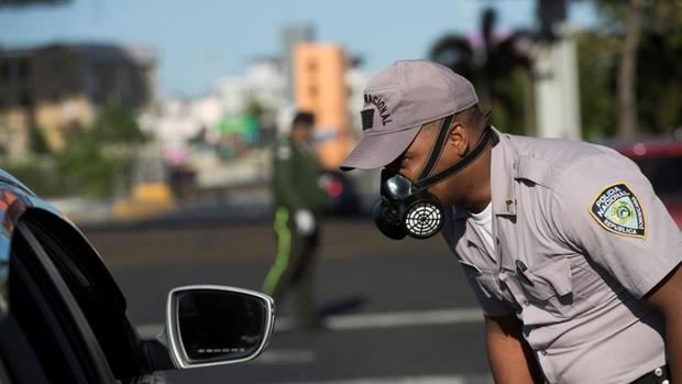 La Policía Nacional informó este lunes que sus agentes y tropas de las Fuerzas Armadas arrestaron a 1,276 personas.