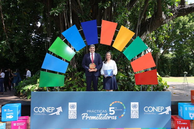 Asociacion Cibao recibe reconocimiento en la 5.ª edicion d Practicas Prometedoras.