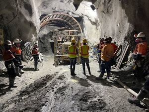 Tuneladora procedente de Canadá se sumará a labores de rescate de minero