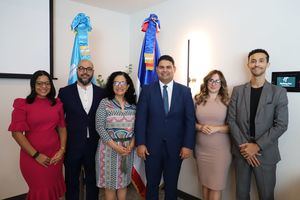 Autoridades de UNICEF y SIUBEN.