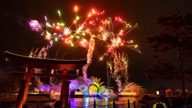 Fotografía cedida por Disney donde se muestra parte de su espectáculo 'Harmonious', que se estrenará este viernes como parte de las celebraciones del 50 cumpleaños de Walt Disney World en el parque temático EPCOT en Lake Buena Vista, Florida, EE.UU.