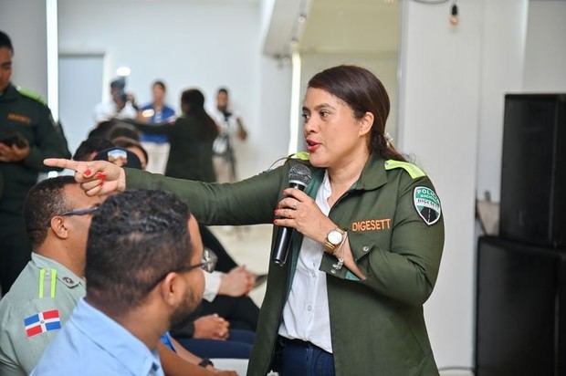 Clúster Turístico y DIGESETT impulsan talleres de educación vial en Puerto Plata.