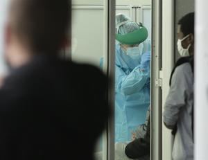 España suma 19.765 nuevos contagios por coronavirus y 168 fallecidos más