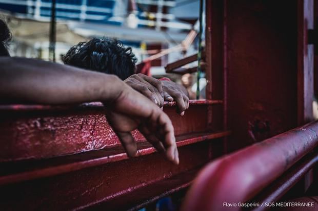 Italia autoriza a los 180 migrantes del 'Ocean Viking' desembarcar en Sicilia.