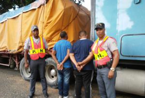 Policía recupera patana cargada de azúcar robada en San Pedro de Macorís