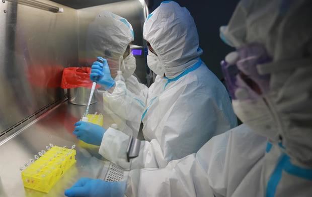 Japón da luz verde a ensayos clínicos de vacuna genética contra la Covid-19
