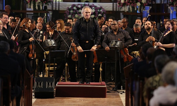 El maestro José Antonio Molina está en el desarrollo del libro