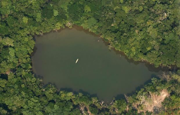 Vista aérea de una zona de la selva amazónica, en Porto Velho, Rondonia, Brasil.