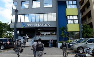 Condenan a prisión a 5 de los 8 imputados por el fraude del Banco Peravia
 