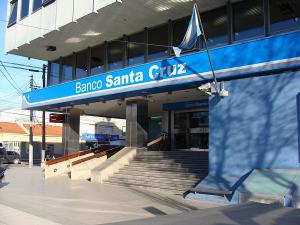 Banco Santa Cruz realiza simulacro de evacuación