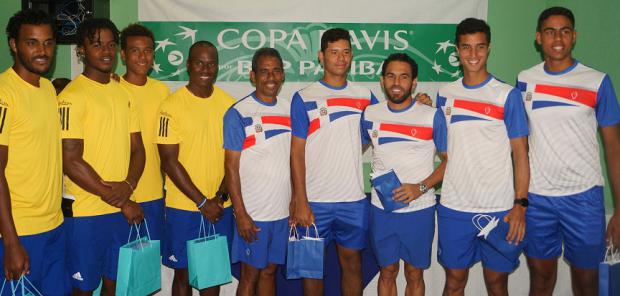 Equipos durante el sorteo 