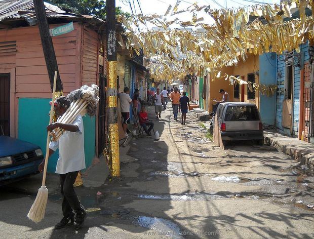 Gobierno espera reducir incidencia del COVID-19 con intervención en barrios.