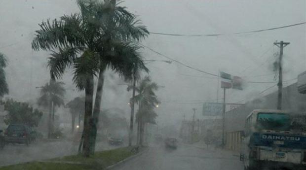 Lluvias dispersas seguirán por la vaguada