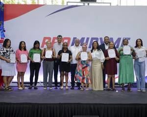 Promipyme entrega RD$150 millones en créditos a 600 microempresarios de Santo Domingo Oeste