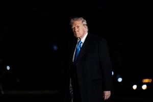 Trump insiste en que piensa 