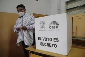 Los resultados a pie de urna de las elecciones en Ecuador, cerca del empate técnico