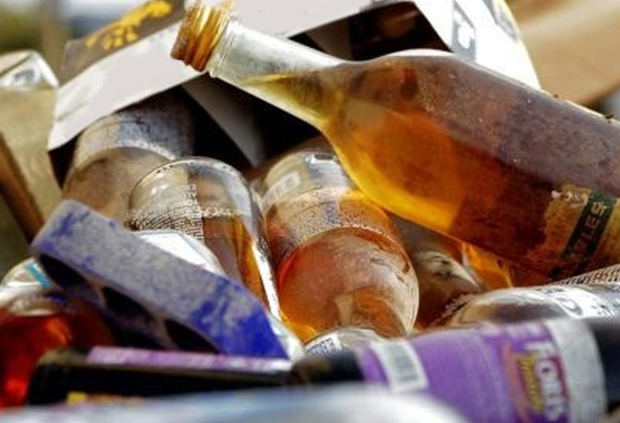 Aumentan a 155 los muertos por consumo de alcohol adulterado en República Dominicana.