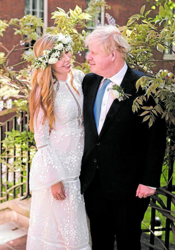 Boris Johnson y su novia Carrie Symonds se casan 'en secreto'