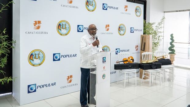 El presidente de la Junta Directiva de la Sociedad La Progresista, señor Carlos Marte.
