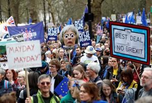 Cientos de miles de británicos se manifiestan por un segundo referéndum sobre el Brexit 