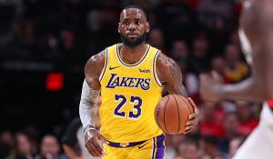 LeBron y los Lakers apabullaron a los Suns en la NBA