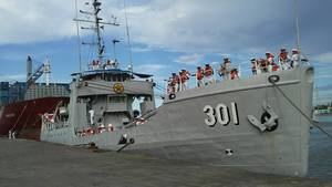 Lancha recuperada por la Armada trajo 707 kilos cocaína 