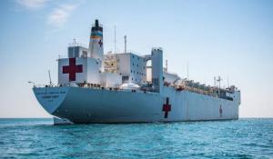 Llega a Ecuador buque hospital de EE.UU. para ofrecer atención médica