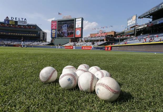 Los jugadores que resulten positivos podrán regresar a las actividades de béisbol después de que den negativo dos veces y pasen otros protocolos COVID-19 apropiados.