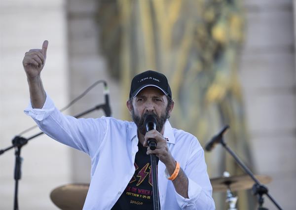 Juan Luis Guerra da positivo al covid-19 y pospone su concierto en Miami, EEUU
