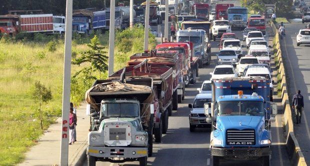 Fenatrado dice que sus afiliados cumplen al 100% la convocatoria de paro