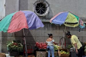 La inflación amenaza a una Centroamérica que trata de recuperarse de la crisis